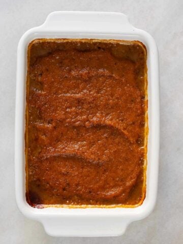 remove from the oven after 30 minutes to add the pecan topping.