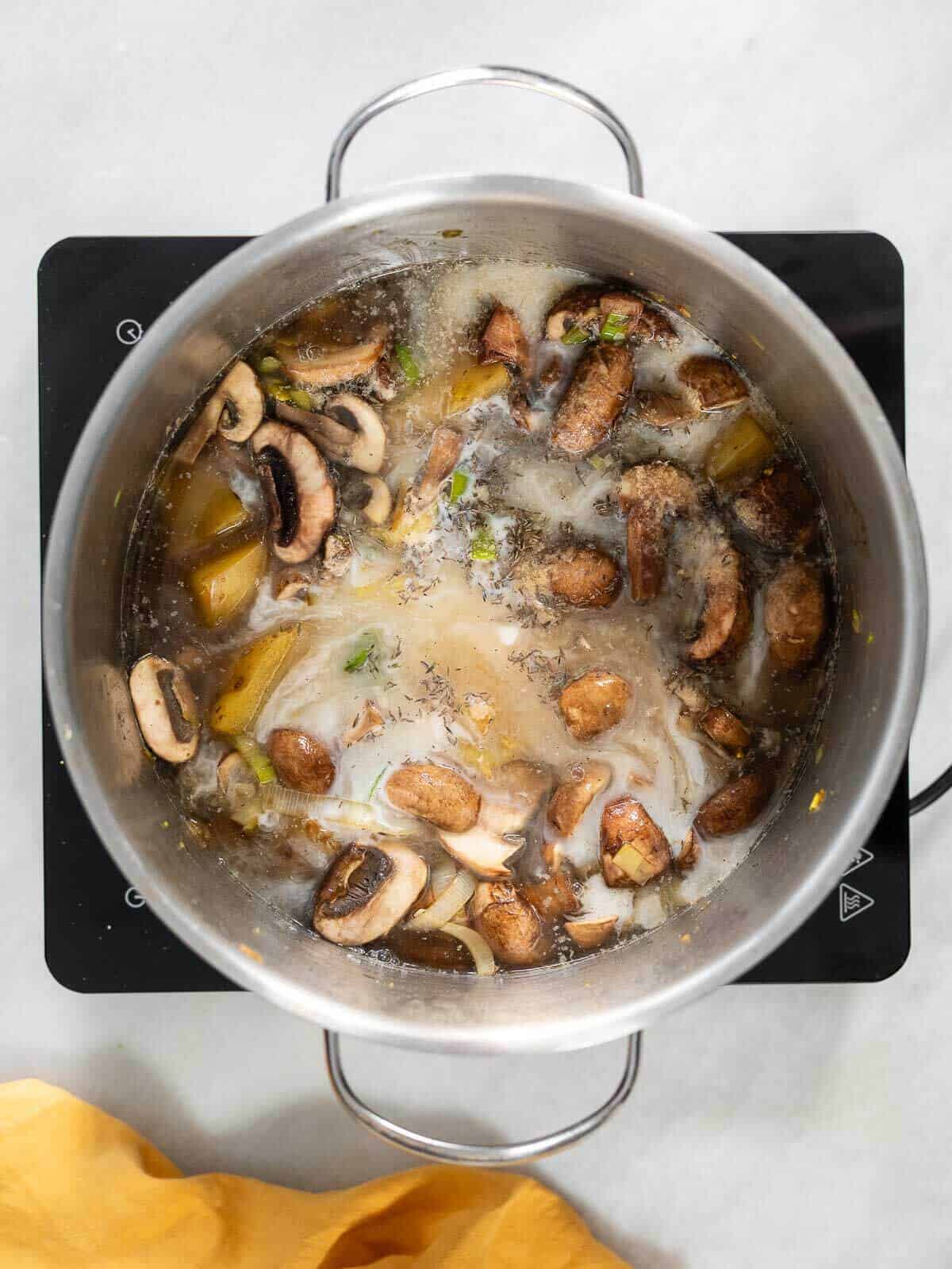 Mushroom Soup without Cream (One-Pot)