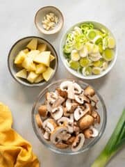 Mushroom Soup without Cream (One-Pot)