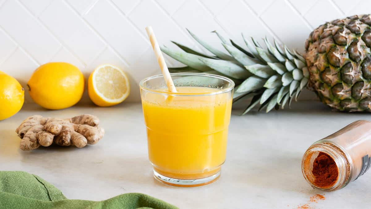 Pineapple Juice for Sore Throat (Juicer or Blender)